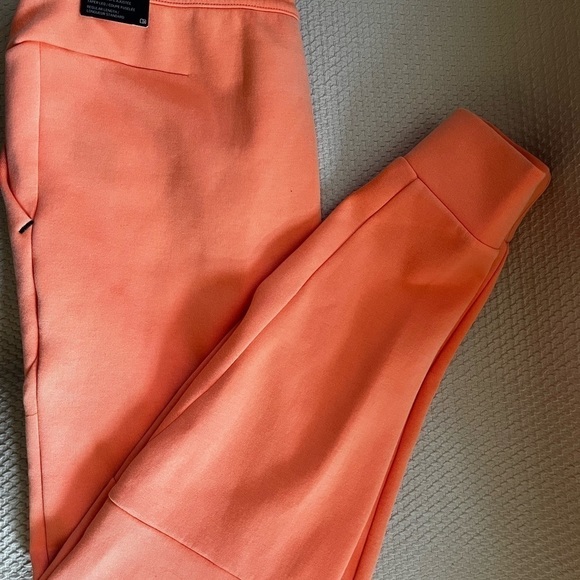 NIKE Sportswear Tech Fleece Men’s NEW Orange Frost Black Slim Jogger Sweatpants - Picture 8 of 8